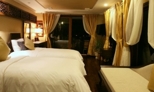 Halong Violet Cruise